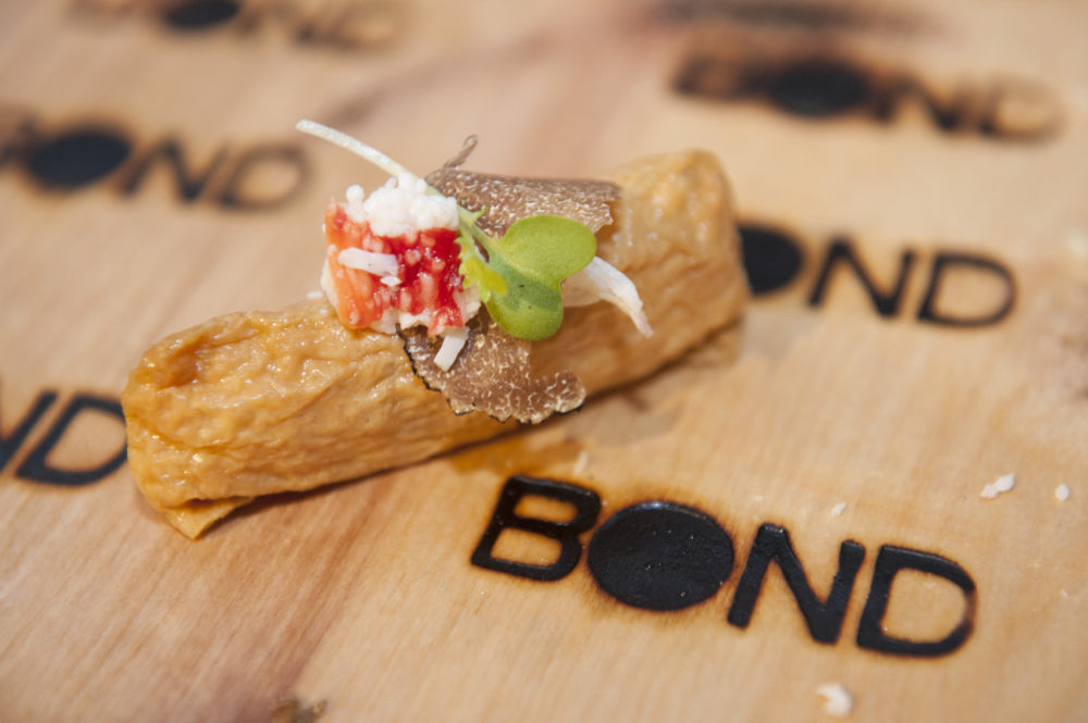 jos14ny020 Alaskan King Crab Inari Sushi by Bond Street (2014 New York)